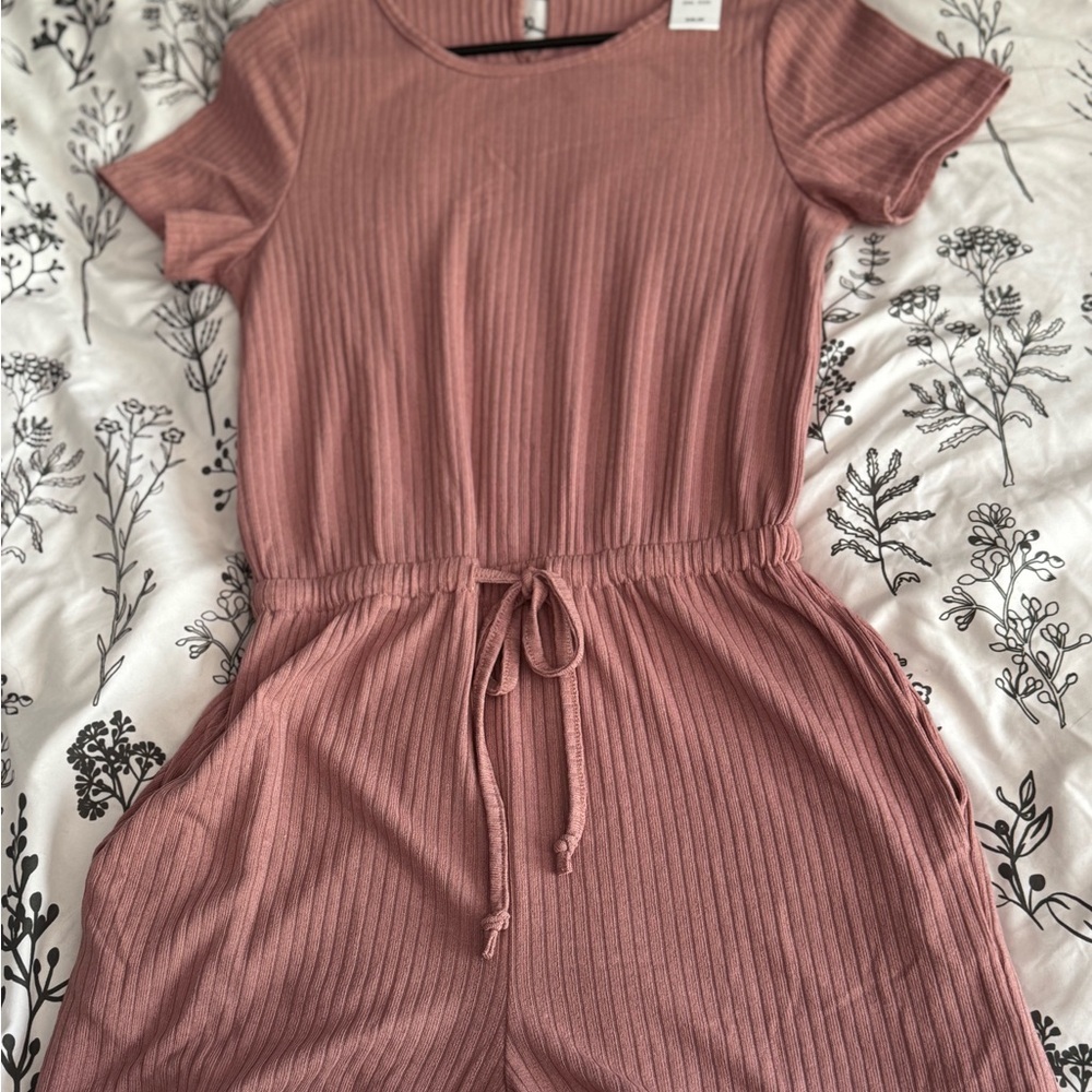 Pink Ribbed Short Sleeve Romper - Picture 2 of 4